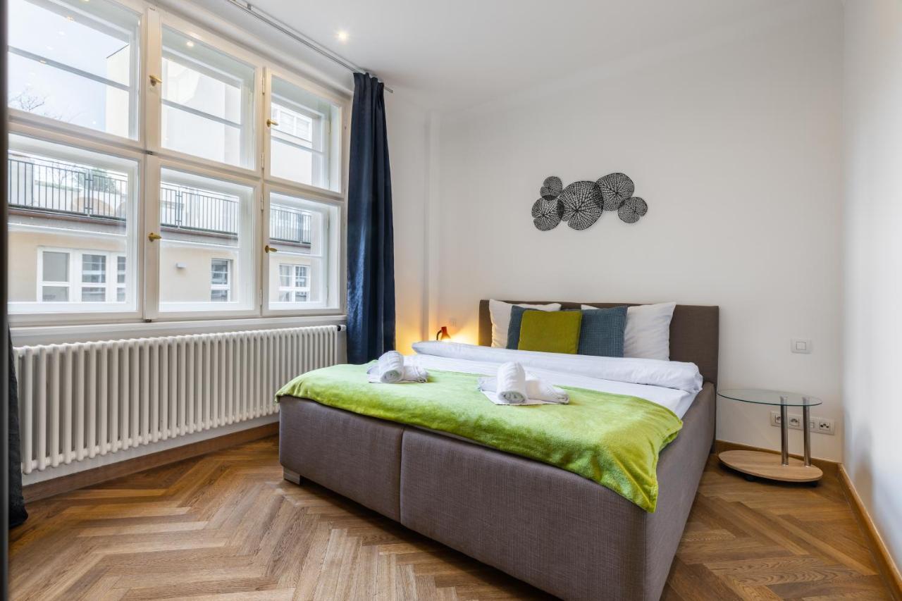 Dlouha Palace - Live In One Of The Best Streets Praga Exterior foto