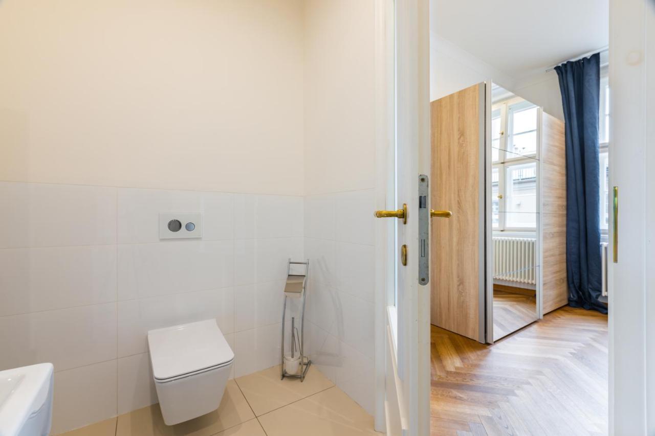 Dlouha Palace - Live In One Of The Best Streets Praga Exterior foto